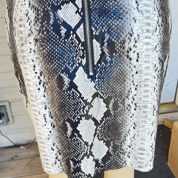 Grey Faux Leather Skirt - Picture 3 of 7